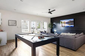 The Waylon - 8 beds and Cozy Rooftop Lounge